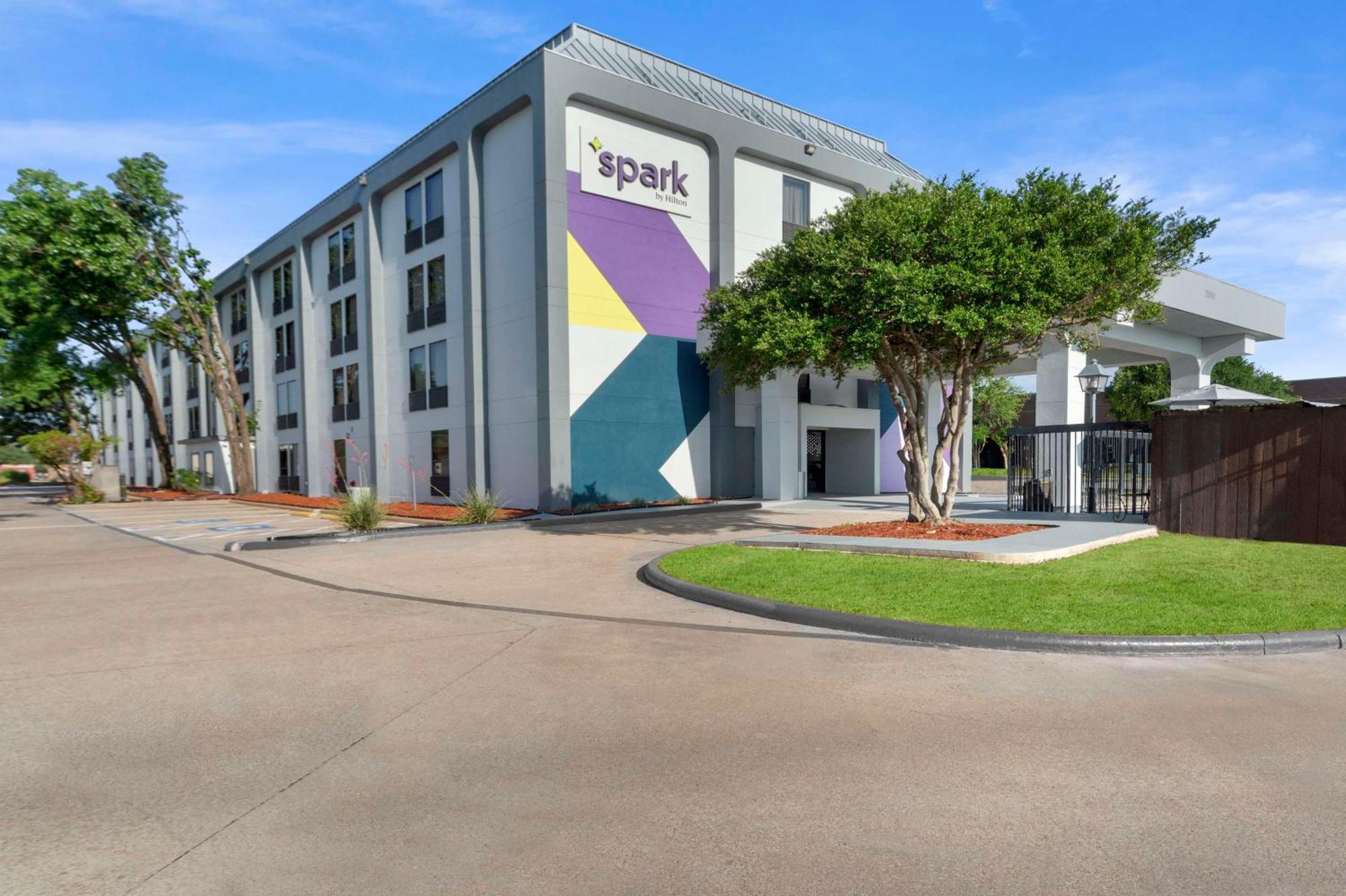 Hotel Spark By Hilton Grand Prairie Extérieur photo